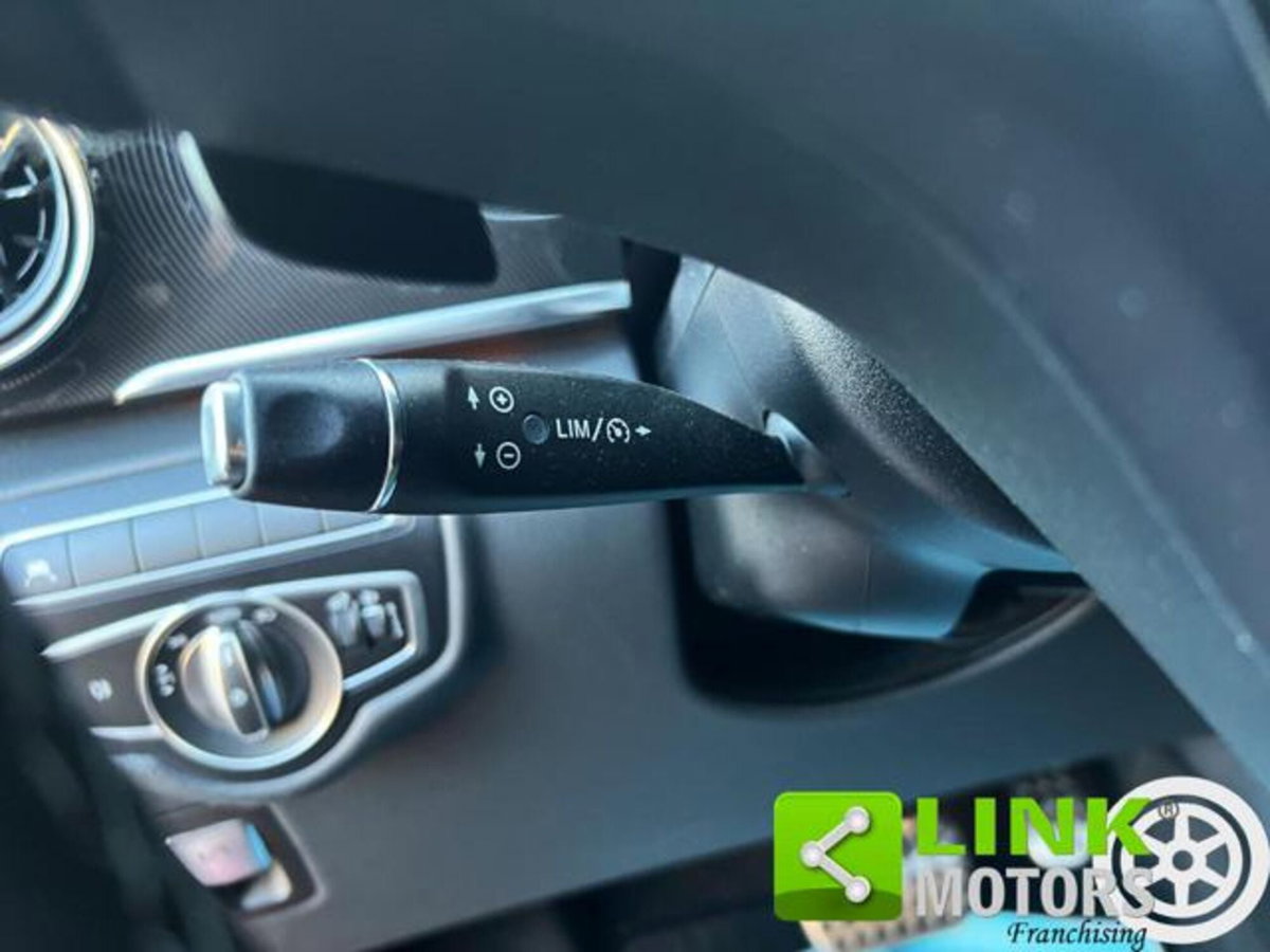 Mercedes-Benz Classe V 220 d Automatic Sport Compact (13)