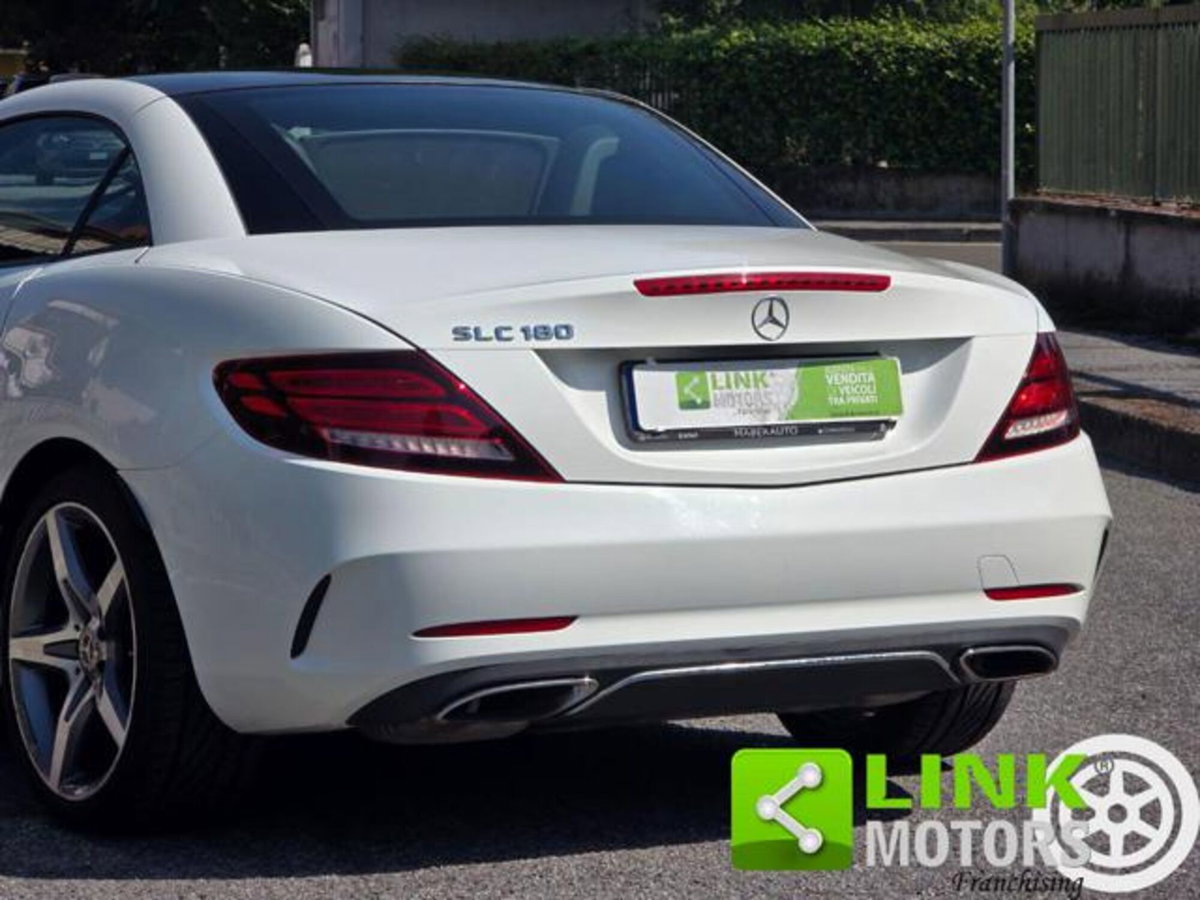 Mercedes-Benz SLC 180 AMG line (17)