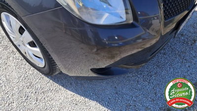 Toyota Yaris 1.3 5 porte Sol (6)