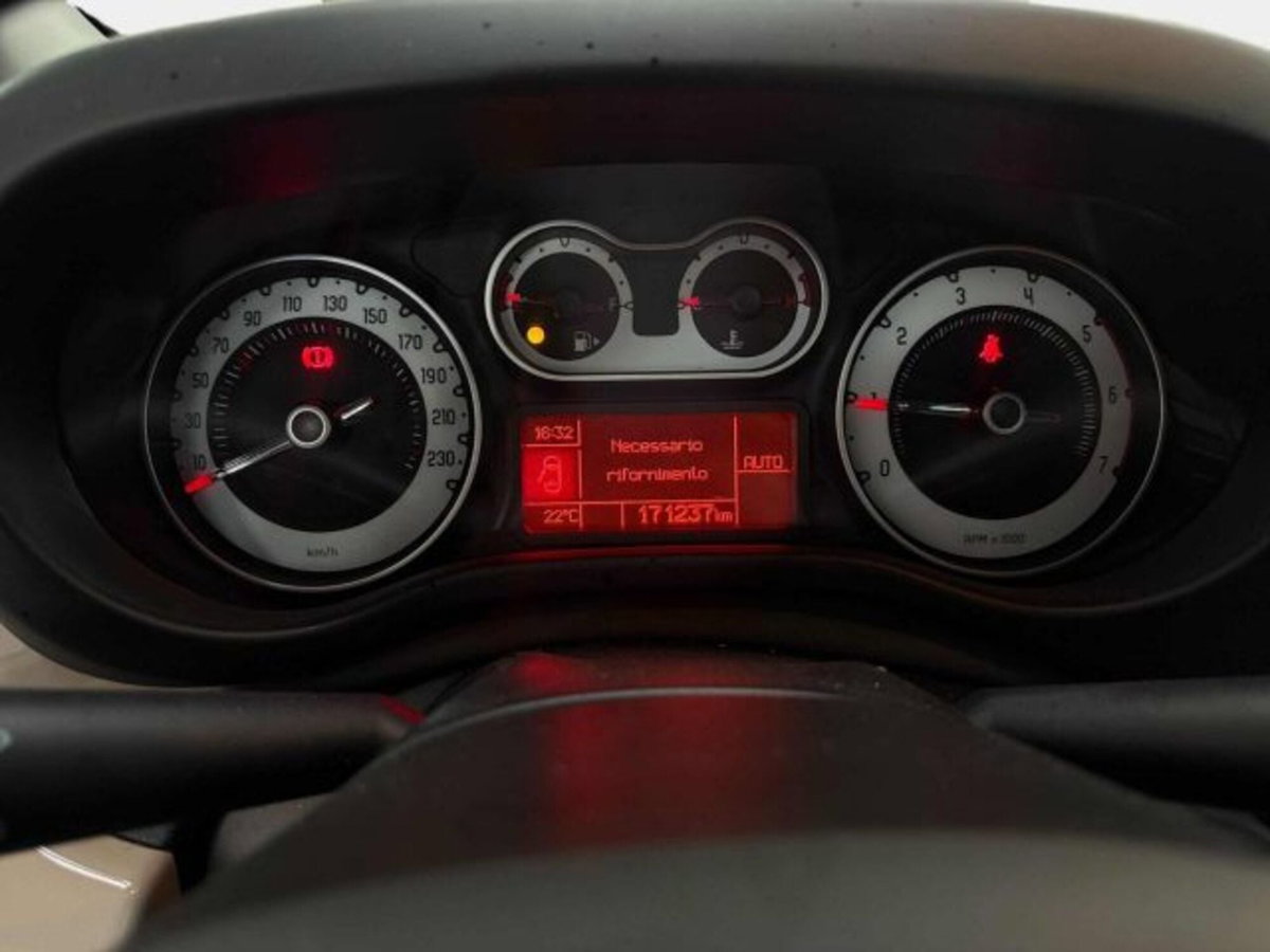 Fiat 500L 1.3 Multijet 95 CV Dualogic Lounge (9)