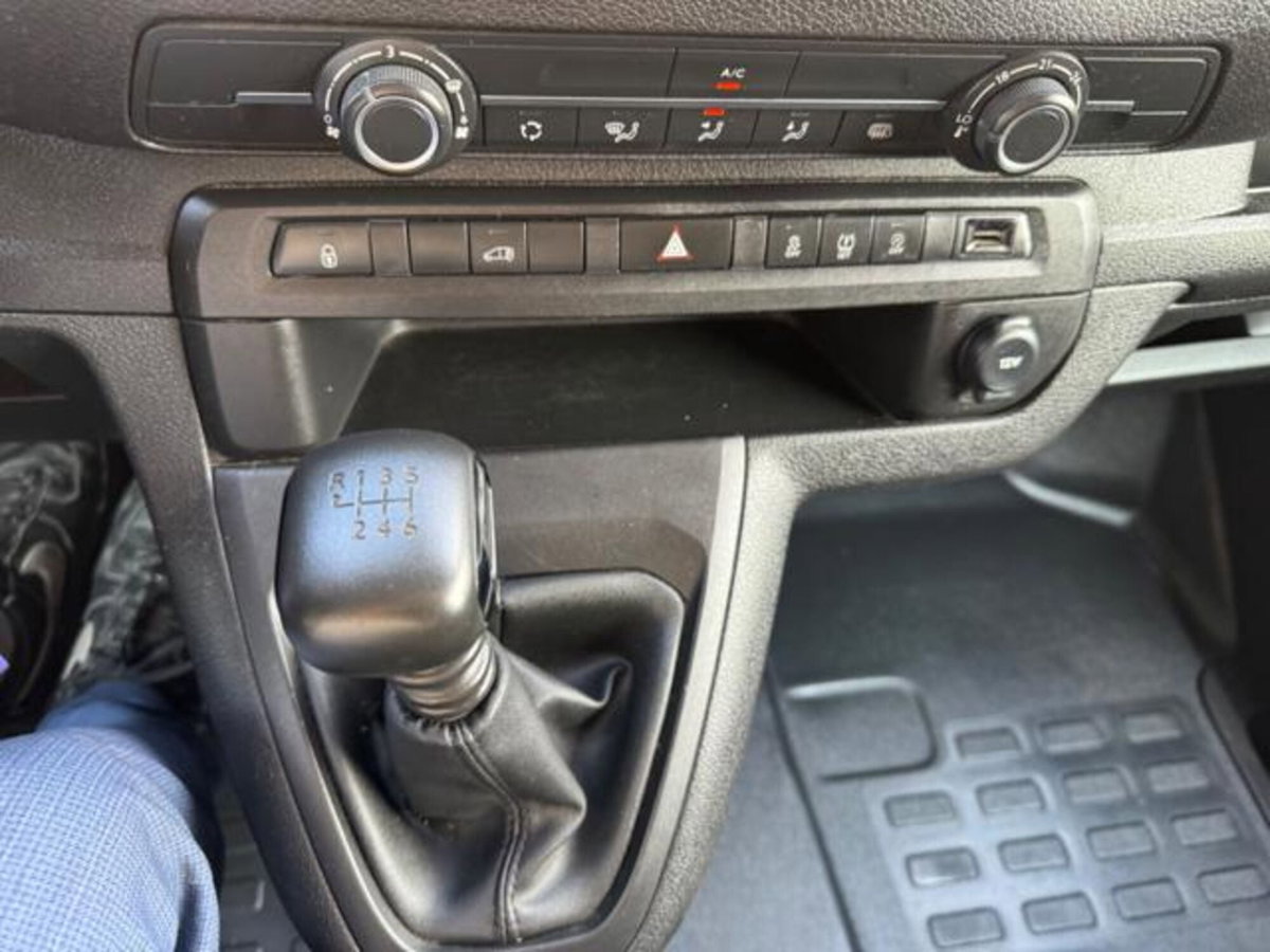 Opel Vivaro Furgone 1.5 Diesel 100CV S&S PL-TN M Furgone Enjoy (11)