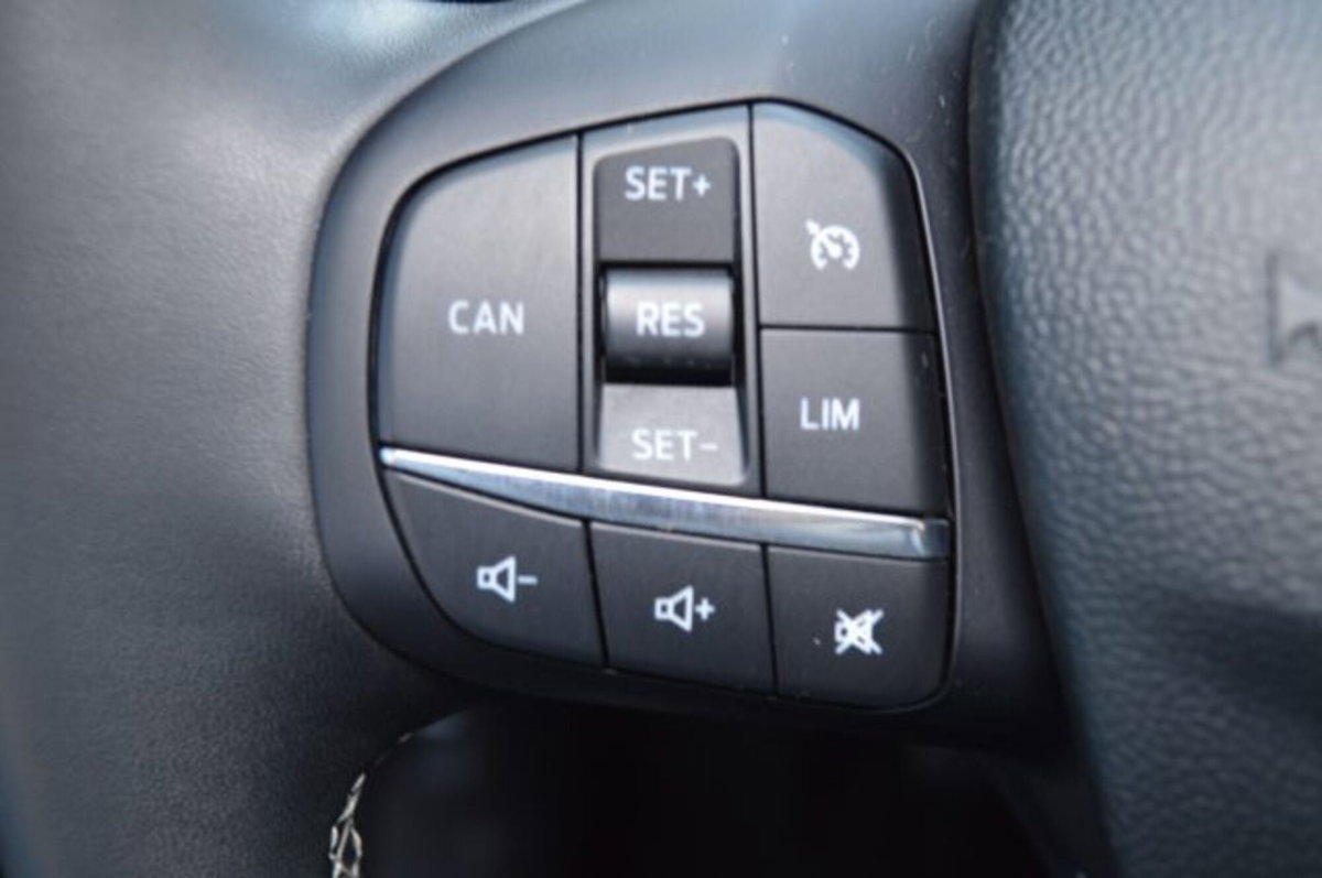 Ford Puma 1.0 EcoBoost Hybrid 125 CV S&S aut. Titanium Design (13)