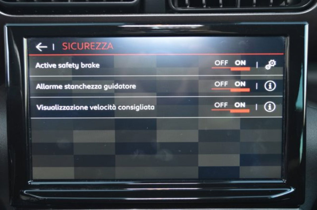Citroen C3 Aircross 1.2 puretech Plus s&s 110cv (19)
