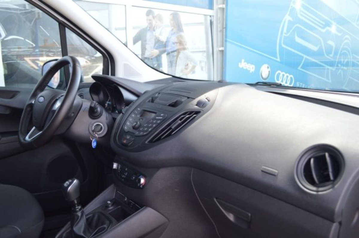 Ford Transit Courier 1.0 EcoBoost 100CV  Trend (8)