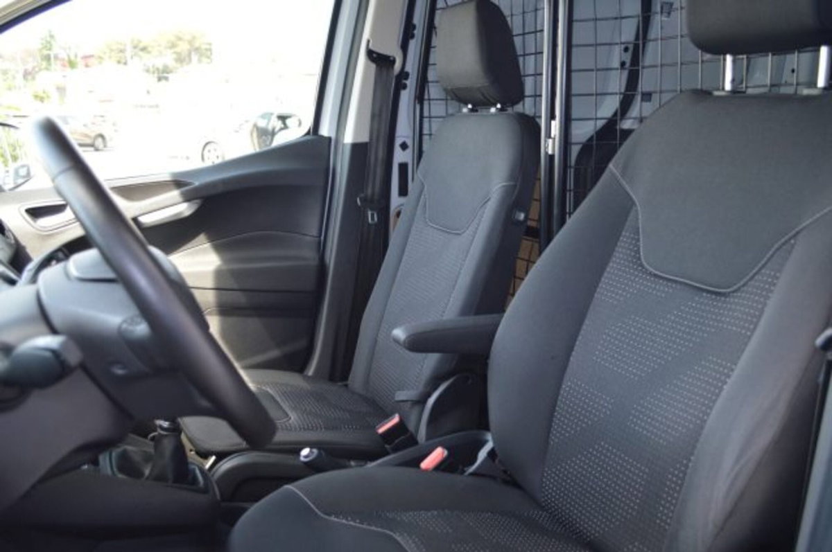 Ford Transit Courier 1.0 EcoBoost 100CV  Trend (9)