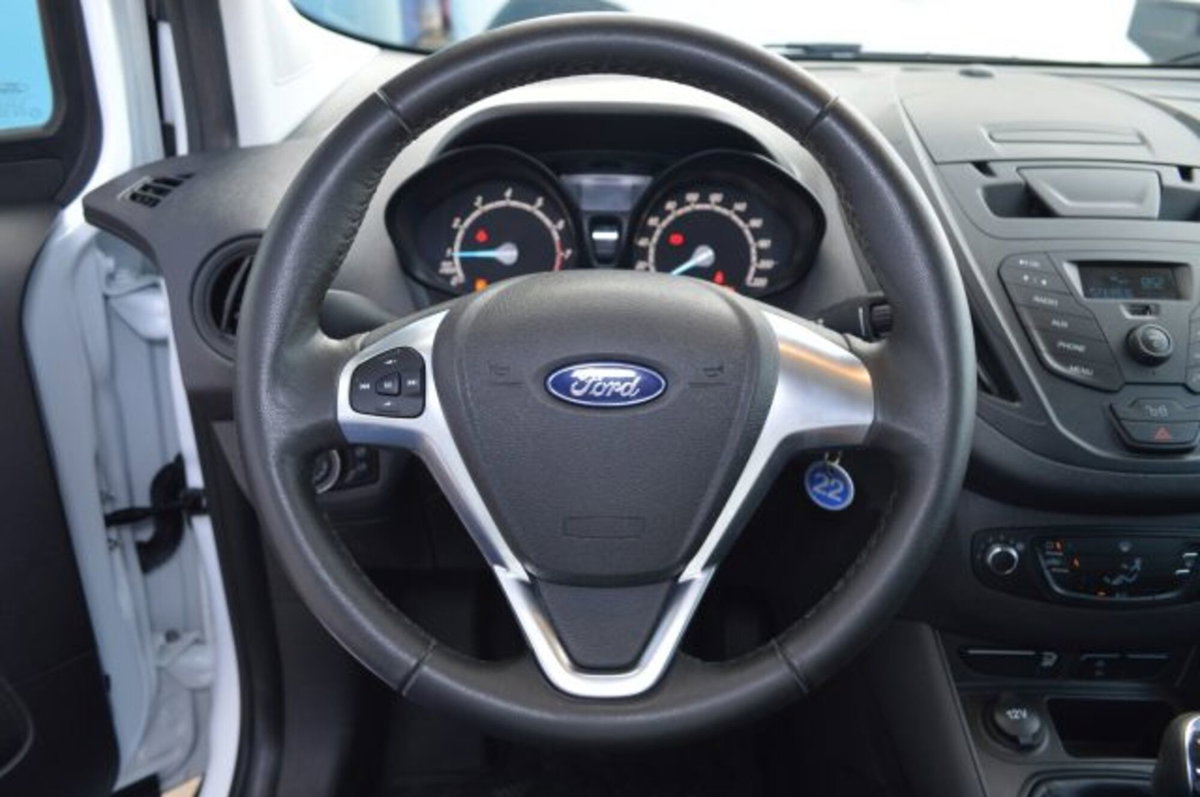 Ford Transit Courier 1.0 EcoBoost 100CV  Trend (10)