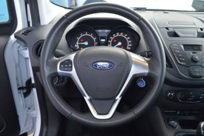 Ford Transit Courier 1.0 EcoBoost 100CV  Trend (10)