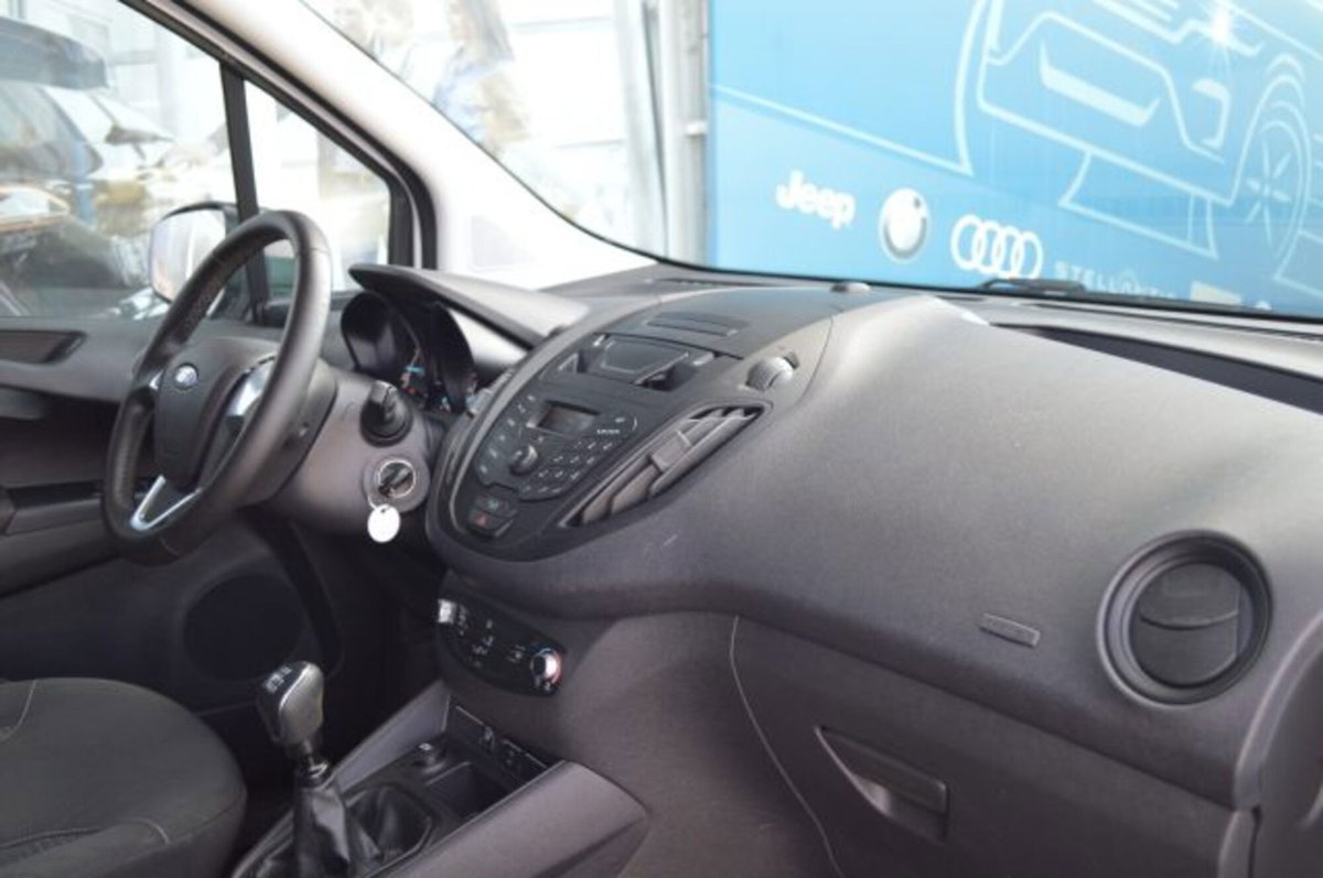 Ford Transit Courier 1.0 EcoBoost 100CV  Trend (8)
