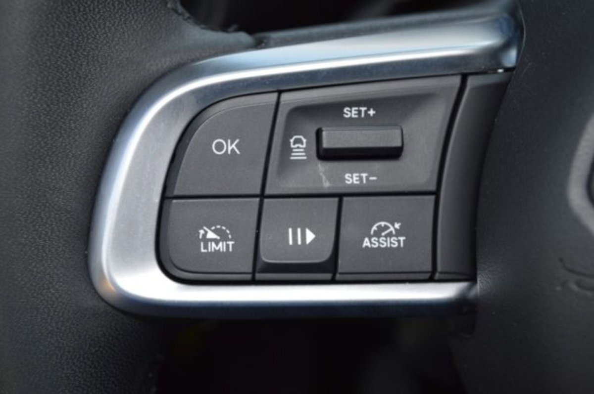 Jeep Avenger 1.2 turbo Altitude fwd 100cv (13)