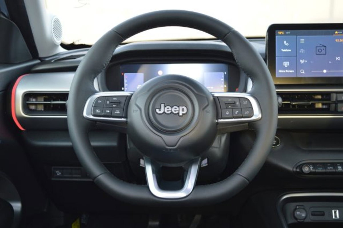 Jeep Avenger 1.2 turbo Summit fwd 100cv (10)