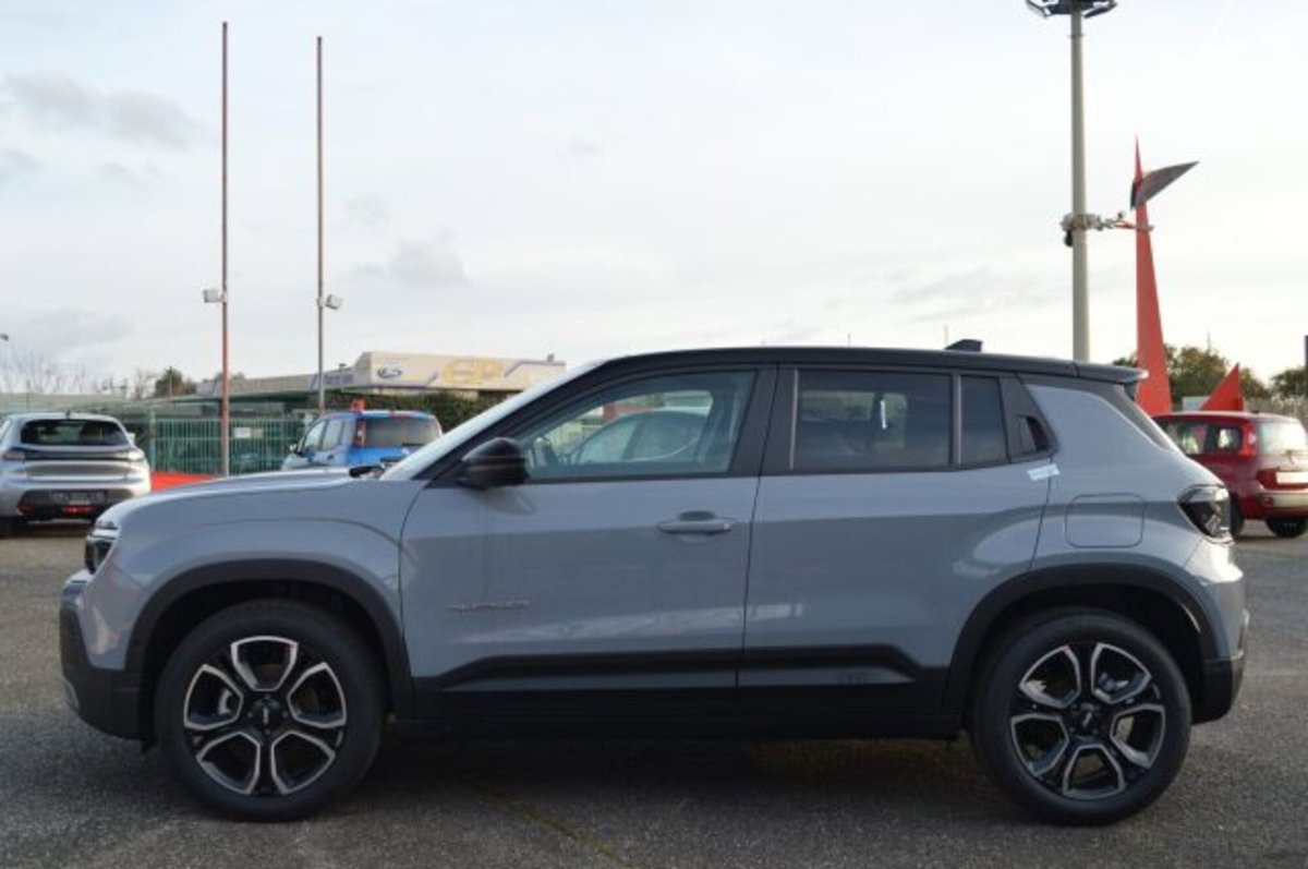 Jeep Avenger 1.2 turbo Summit fwd 100cv (5)