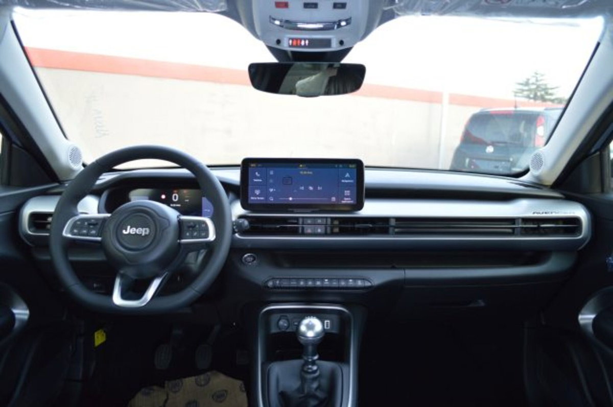 Jeep Avenger 1.2 turbo Summit fwd 100cv (7)
