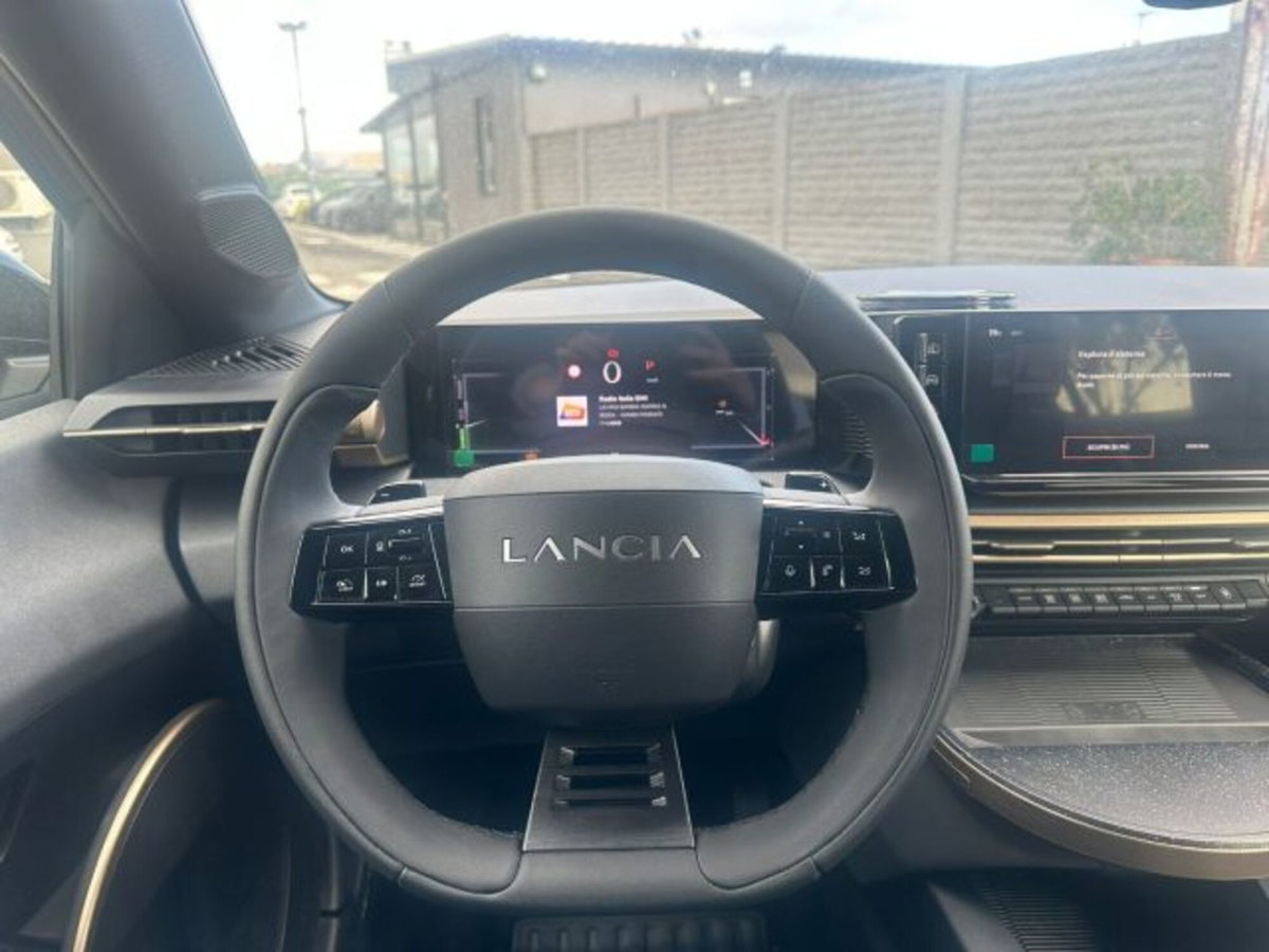 Lancia Ypsilon 1.2 LX 100cv (10)