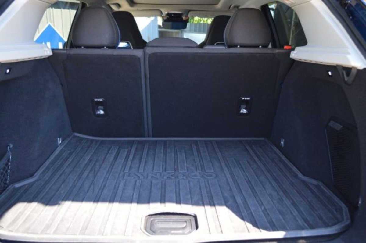 Lynk & Co 01 01 1.5 td phev (19)