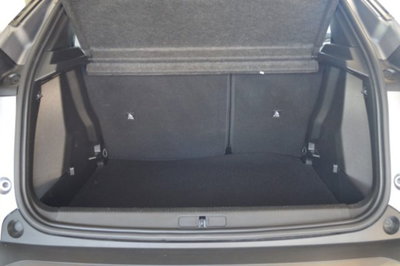 Peugeot 2008 1.2 puretech Allure s&s 100cv (18)