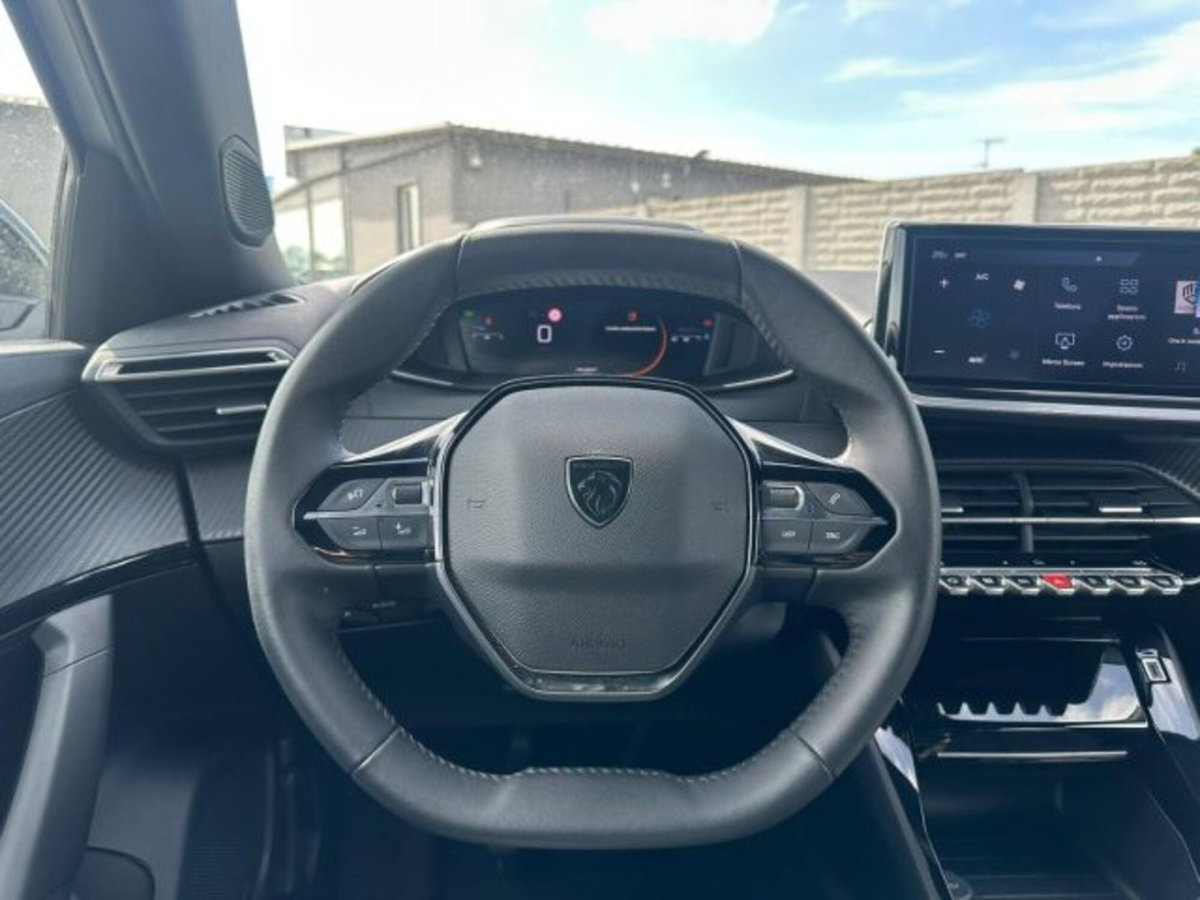 Peugeot 2008 1.2 puretech Allure s&s 100cv (10)