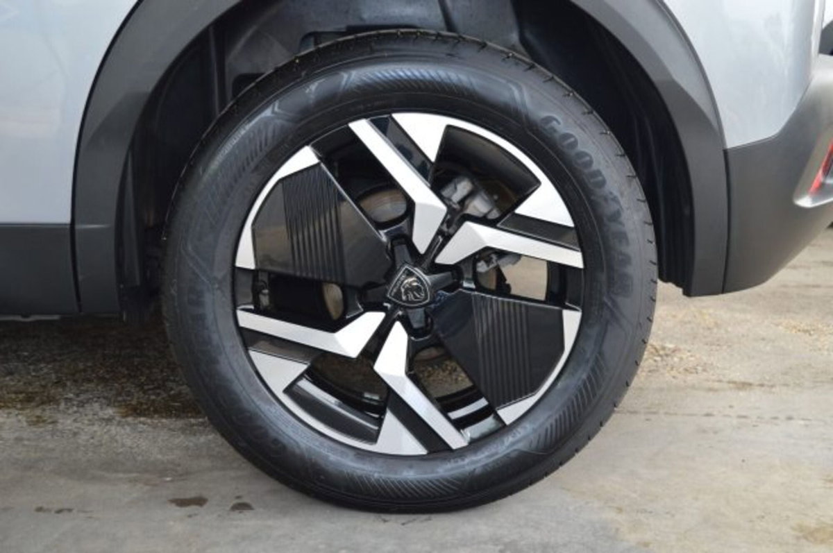Peugeot 2008 PureTech 100 S&S Allure (20)