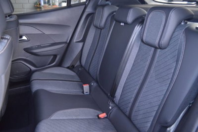 Peugeot 2008 PureTech 100 S&S Allure (9)