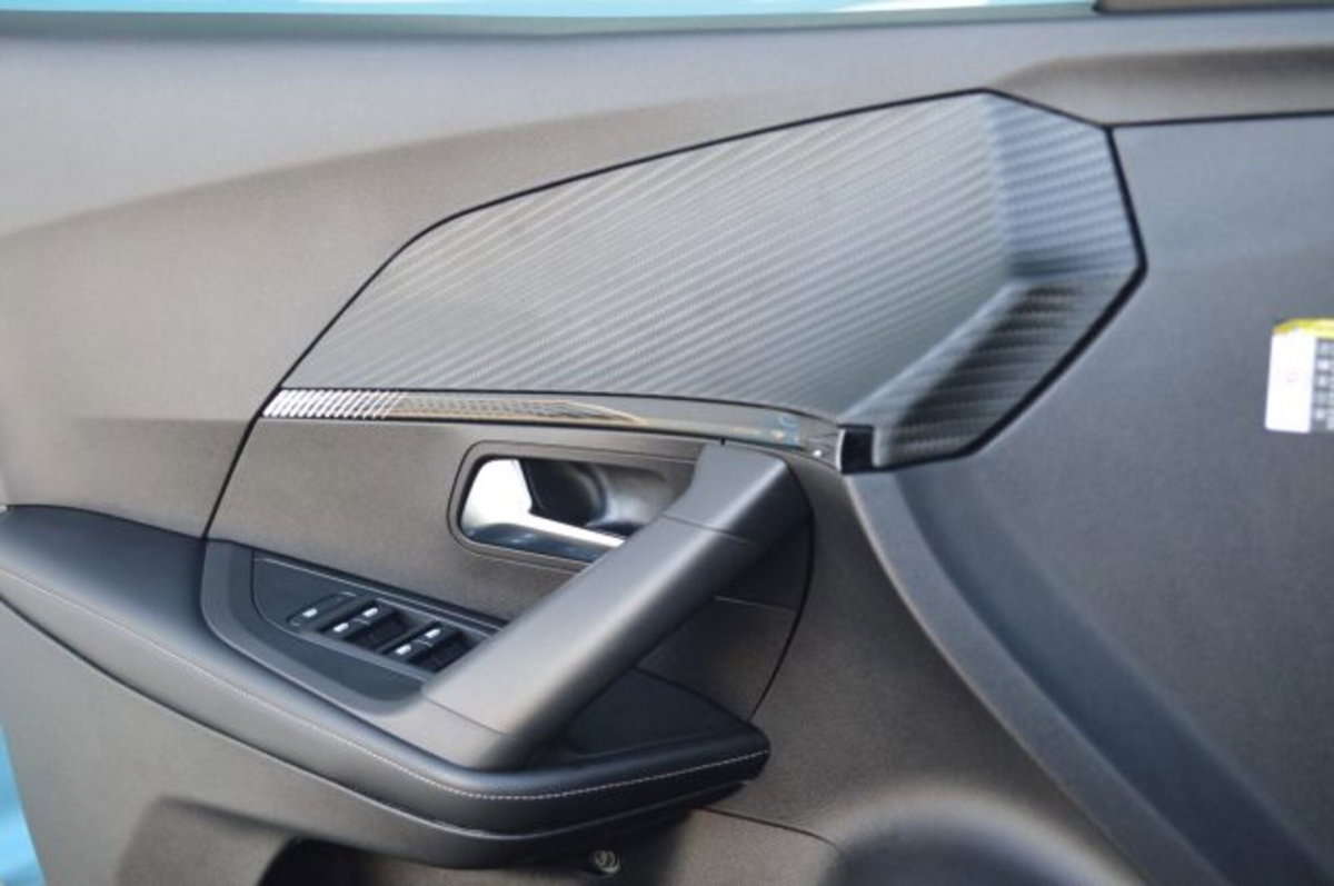 Peugeot 2008 1.2 puretech Allure s&s 100cv (15)