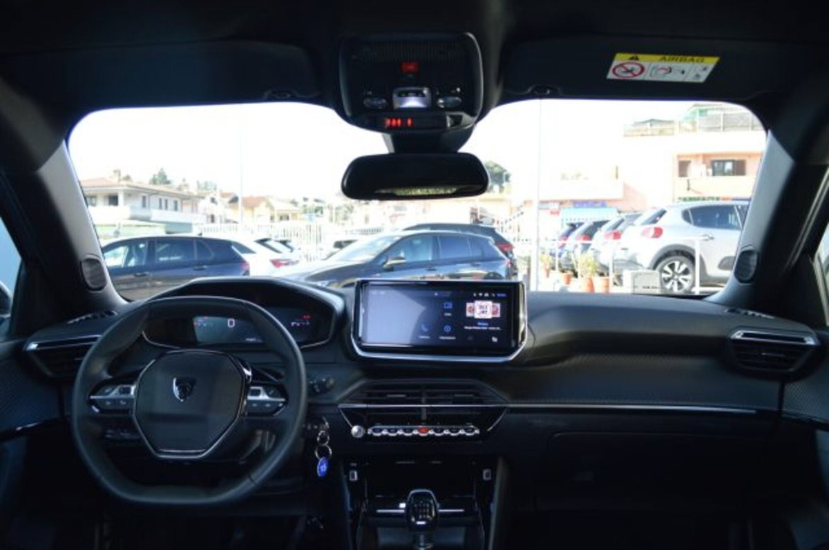 Peugeot 2008 1.2 puretech Allure s&s 100cv (7)