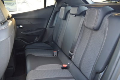 Peugeot 2008 1.2 puretech Allure s&s 100cv (9)