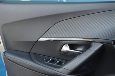 Peugeot 2008 PureTech 100 S&S Allure (15)