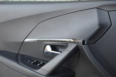 Peugeot 2008 PureTech 130 S&S EAT8 Allure Pack (15)