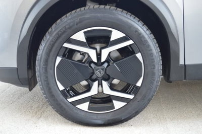 Peugeot 2008 PureTech 130 S&S EAT8 Allure Pack (19)