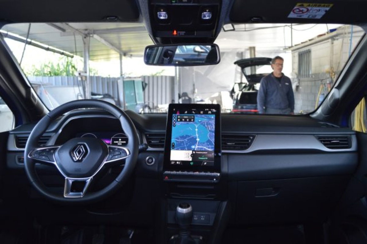 Renault Captur 1.0 eco-g Techno 100cv (7)