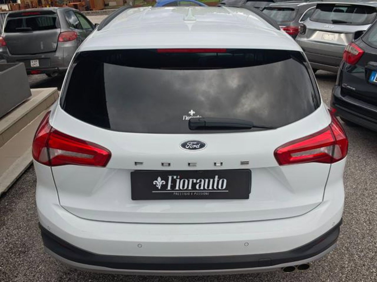 Ford Focus Station Wagon 1.0 EcoBoost 125 CV automatico SW Active (4)