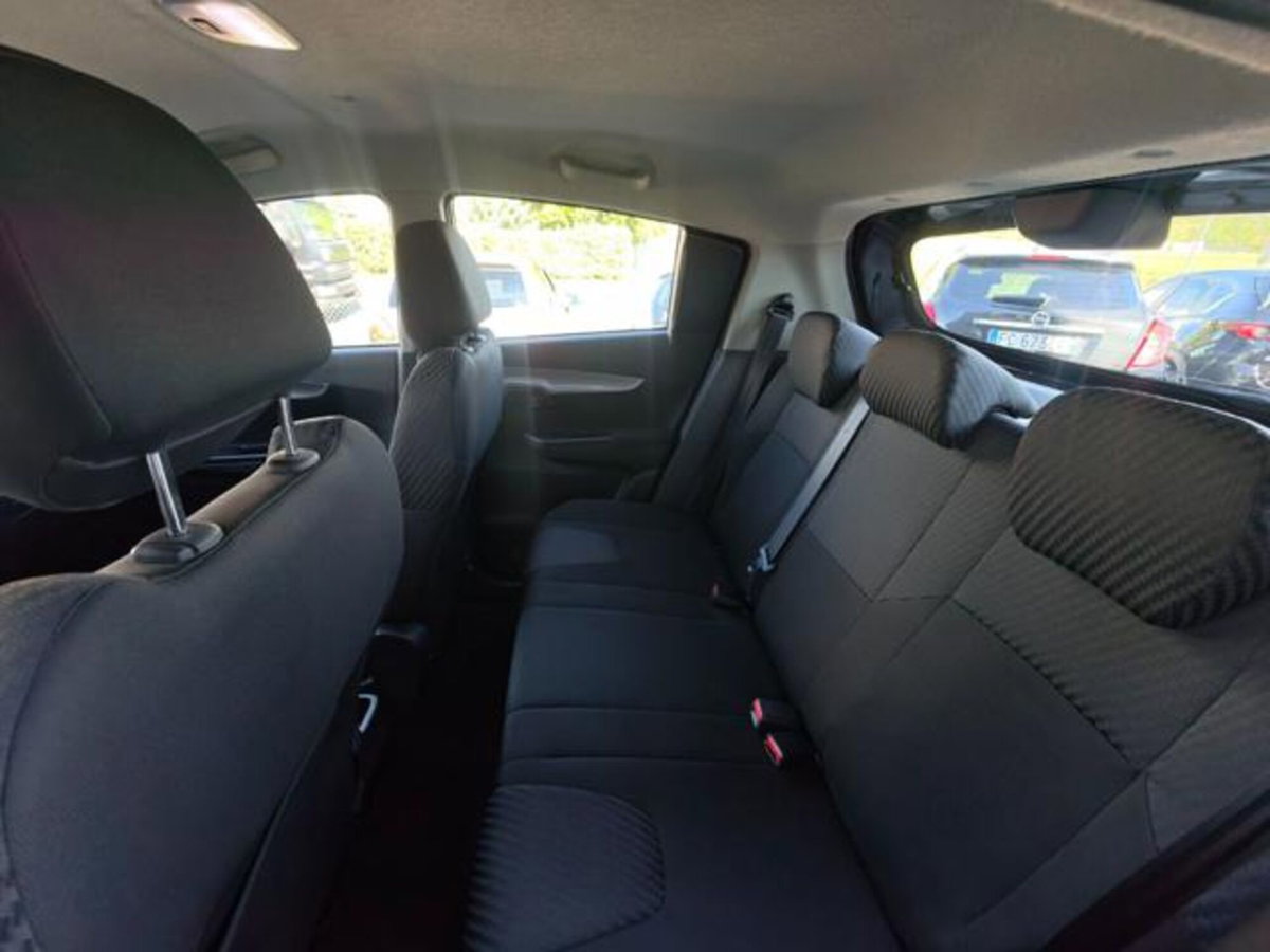 Mahindra KUV100 1.2 K8 m-bifuel (14)