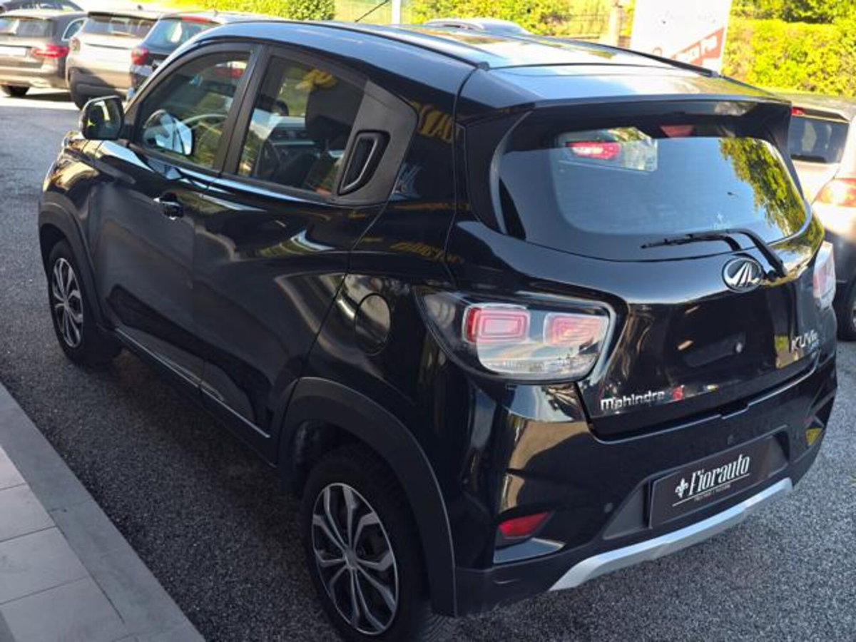 Mahindra KUV100 1.2 K8 m-bifuel (5)