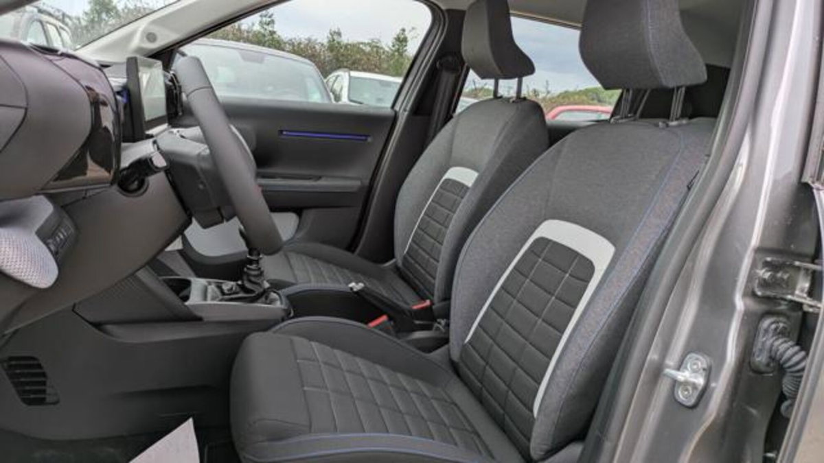 Citroen C3 1.2 puretech turbo You 100cv s&s (14)
