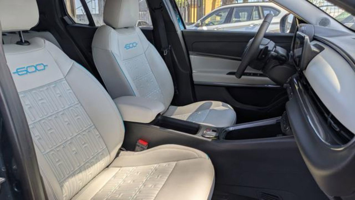 Fiat 600 1.2 hybrid La Prima 110cv auto (12)