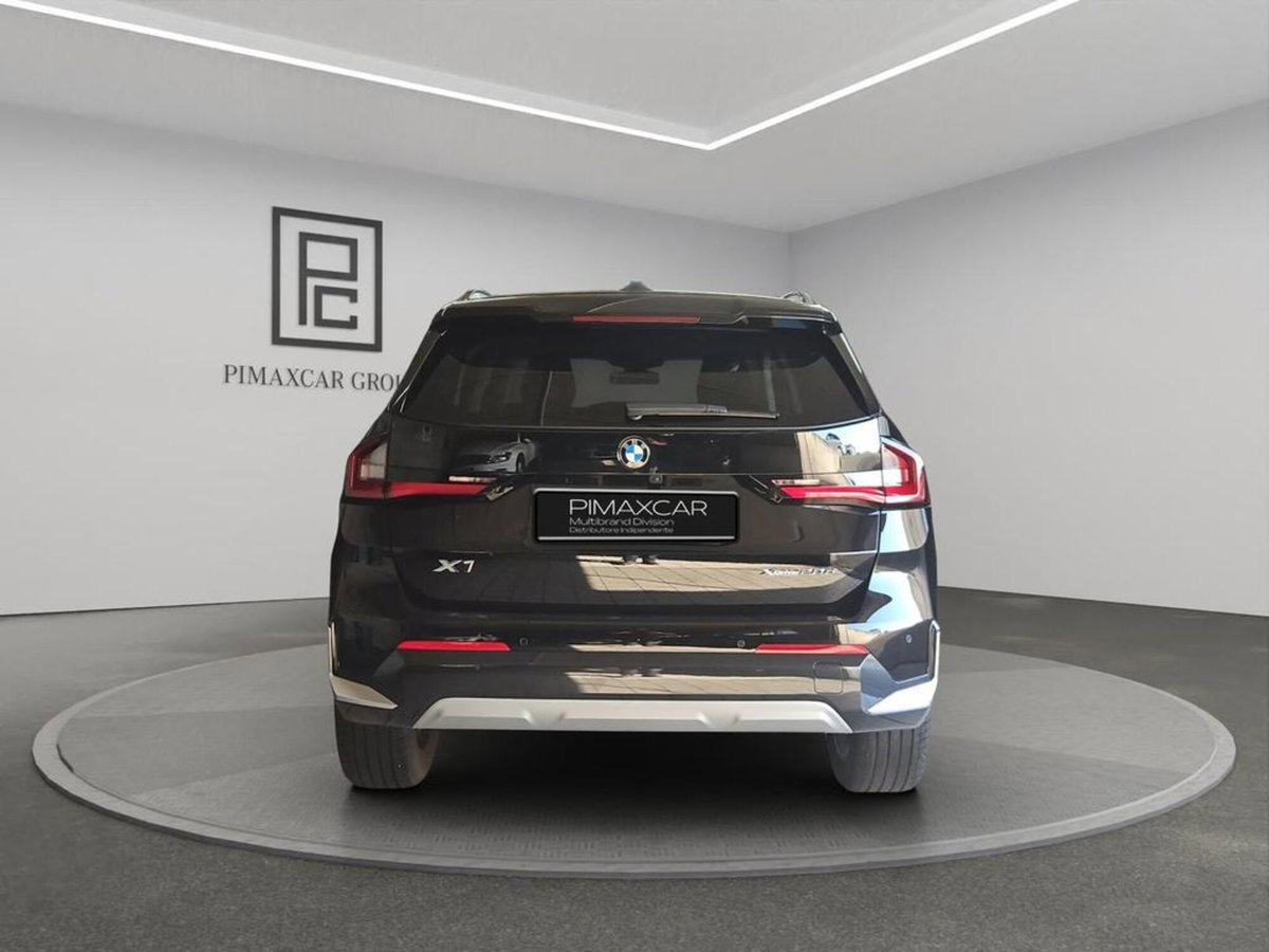 BMW X1 sDrive 18d xLine (4)