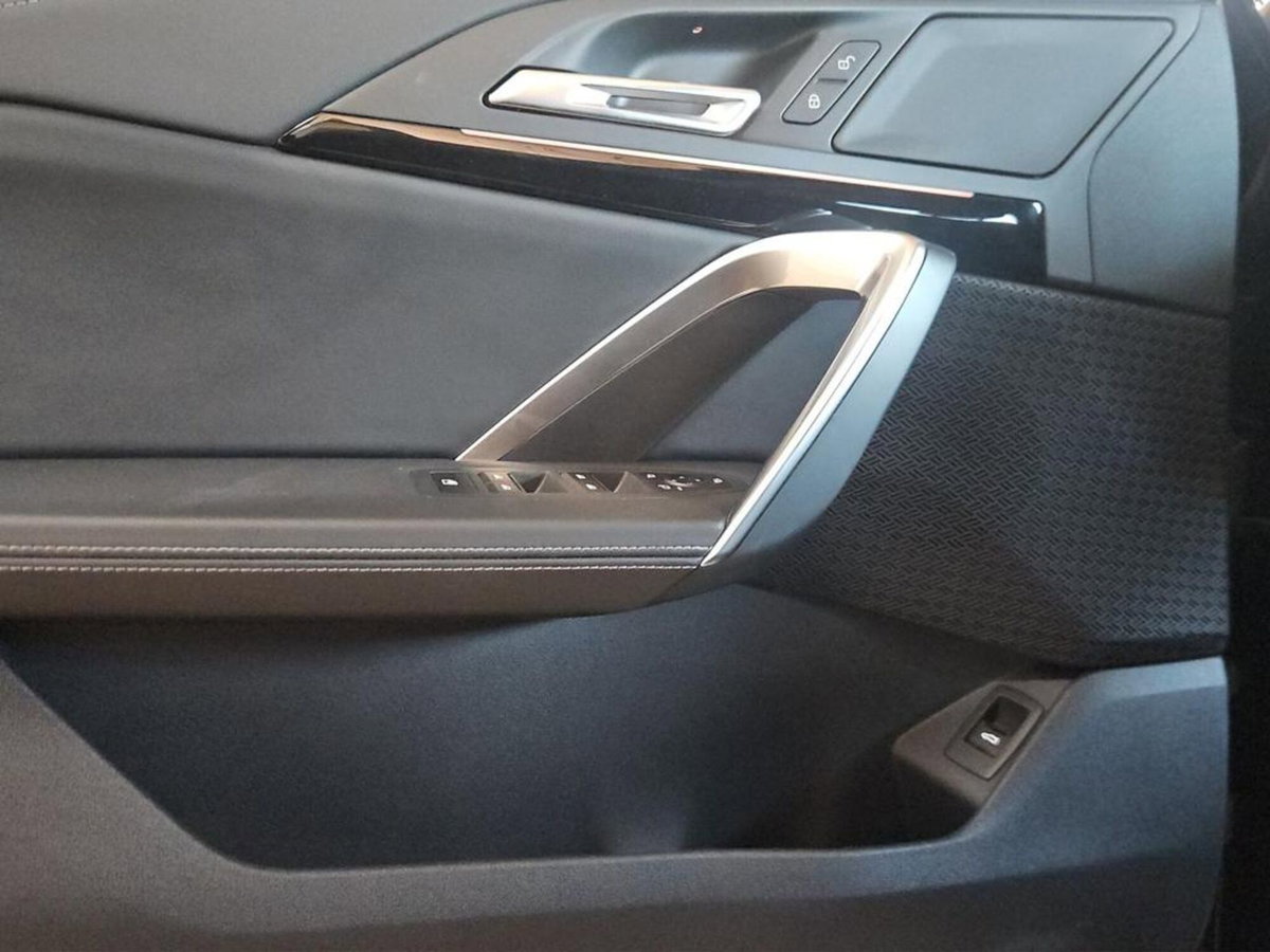 BMW X1 sDrive 18d xLine (9)