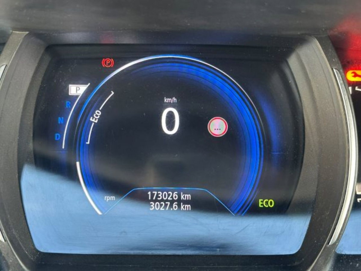 Renault Scenic E-Tech Electric 1.5 dCi 110CV EDC Energy (9)