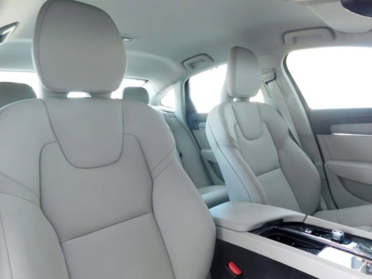 Volvo S90 B5 (d) AWD automatico Plus Dark (10)