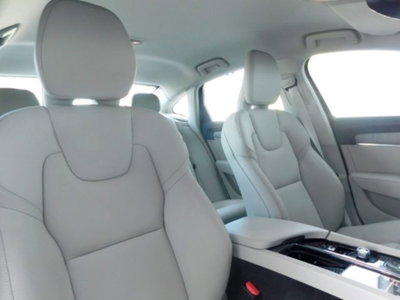 Volvo S90 B5 (d) AWD automatico Plus Dark (10)