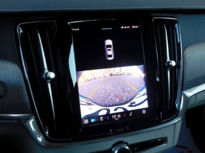 Volvo S90 B5 (d) AWD automatico Plus Dark (13)
