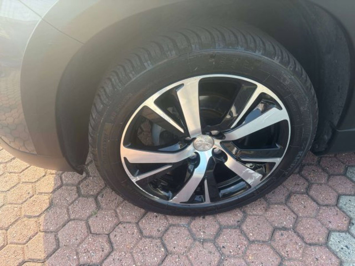 Peugeot 2008 100 Allure (12)