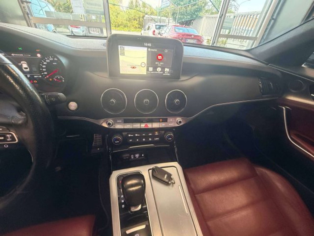 Kia Stinger 2.2 CRDi AWD AT8 GT Line (10)