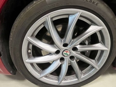 Alfa Romeo Giulia 2.2 Turbodiesel 210 CV AT8 AWD Q4 Veloce (13)