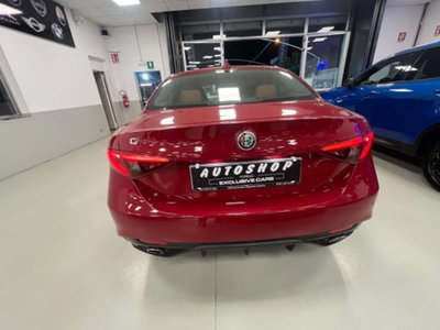 Alfa Romeo Giulia 2.2 Turbodiesel 210 CV AT8 AWD Q4 Veloce (3)