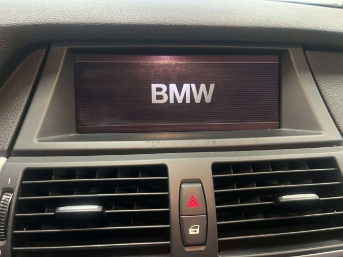 BMW X6 xDrive35d Futura (9)