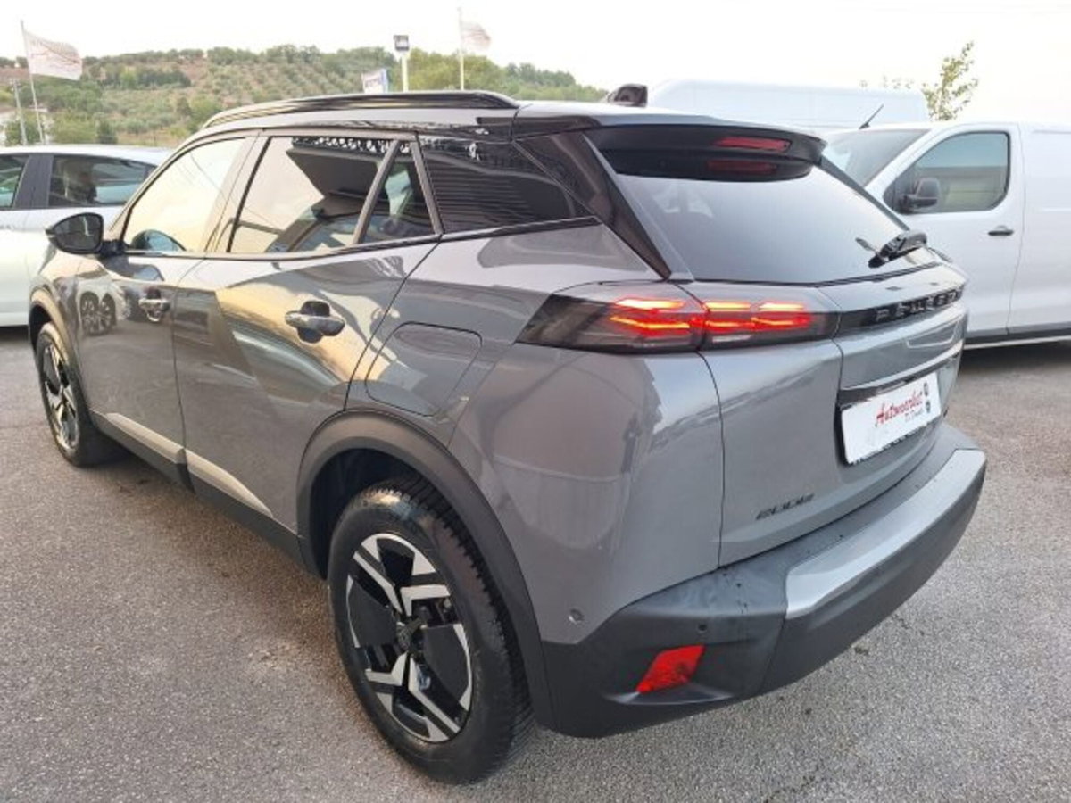 Peugeot 2008 BlueHDi 130 S&S EAT8 GT Pack (5)