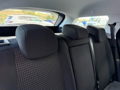 Peugeot 308 SW 1.5 bluehdi Business s&s 130cv eat8 (16)