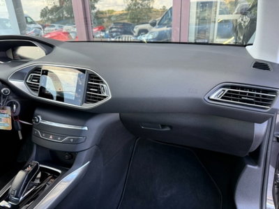 Peugeot 308 SW 1.5 bluehdi Business s&s 130cv eat8 (18)