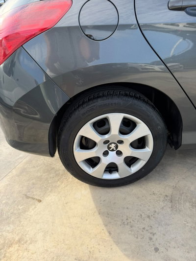 Peugeot 308 1.6 8V HDi 93CV 5p. Business (10)