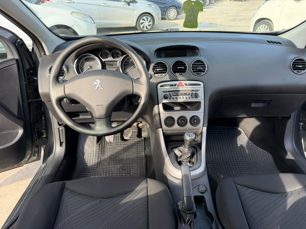 Peugeot 308 1.6 8V HDi 93CV 5p. Business (7)